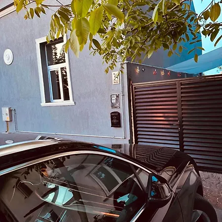 فندق مبيت وإفطار Serbian House 3*