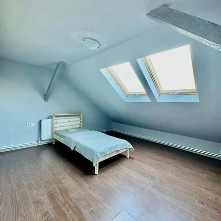 فندق مبيت وإفطار Serbian House 3*